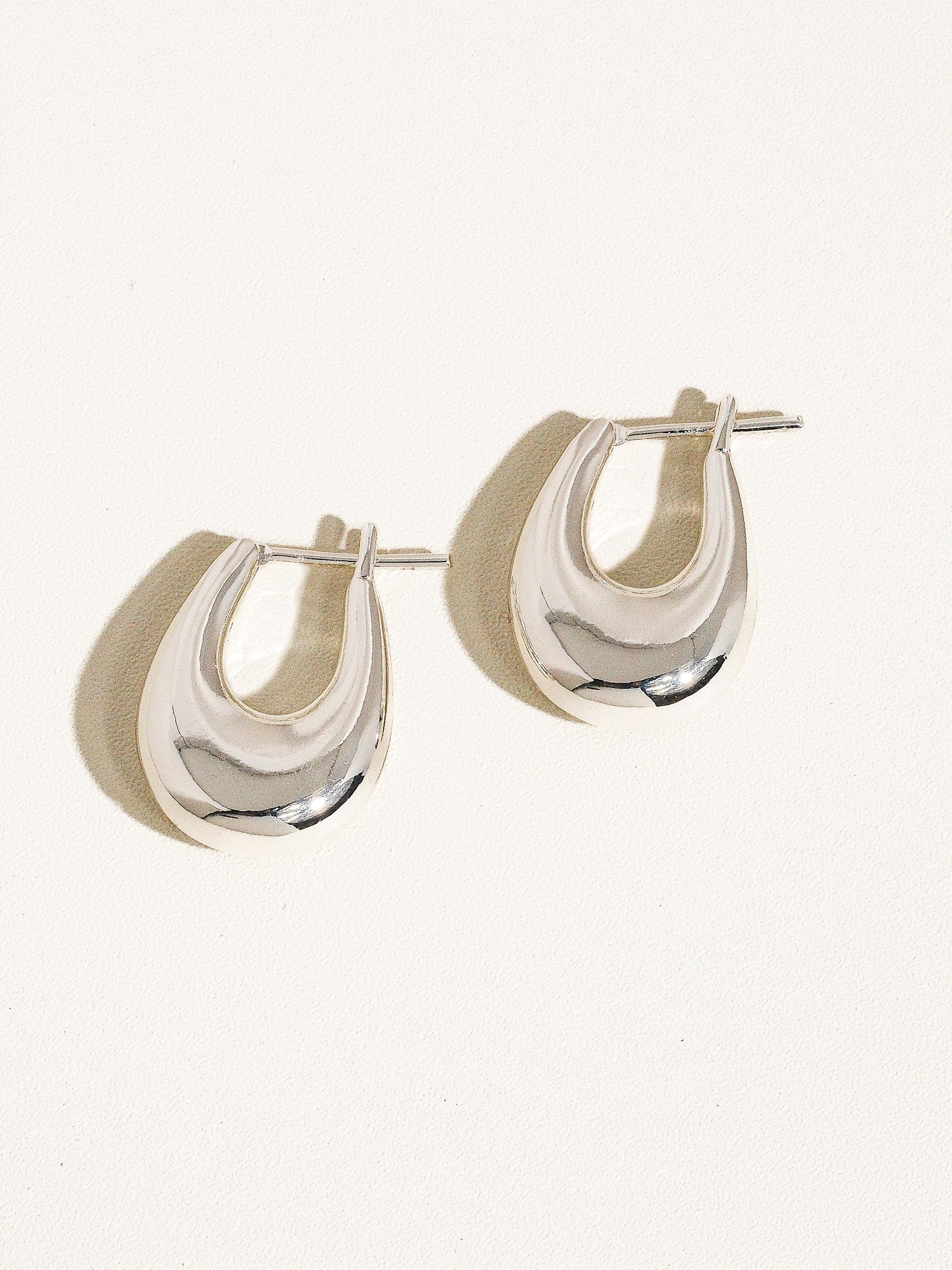 18k Classic Droplet Hoop Earring
