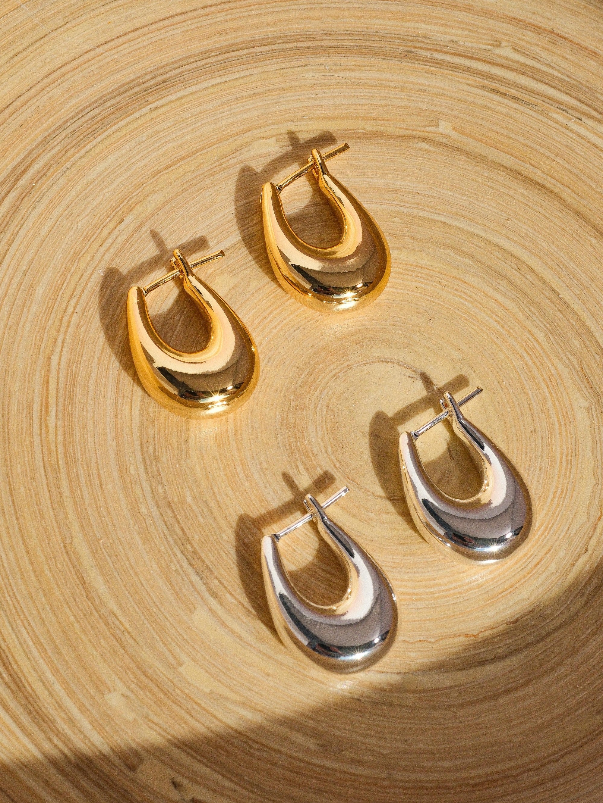 18k Classic Droplet Hoop Earring