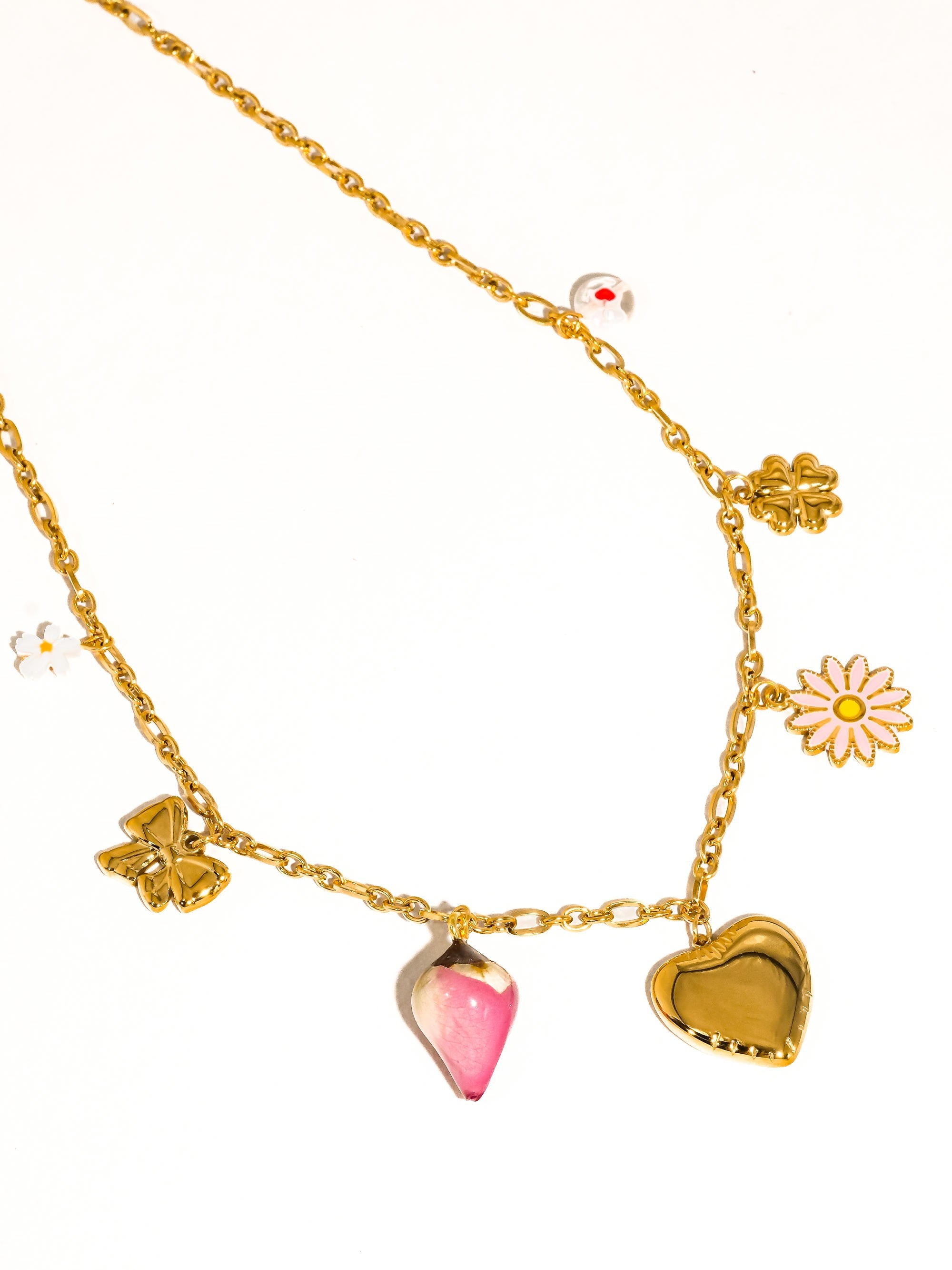 18k Gold Non-tarnish Vintage Floral Charm Necklace