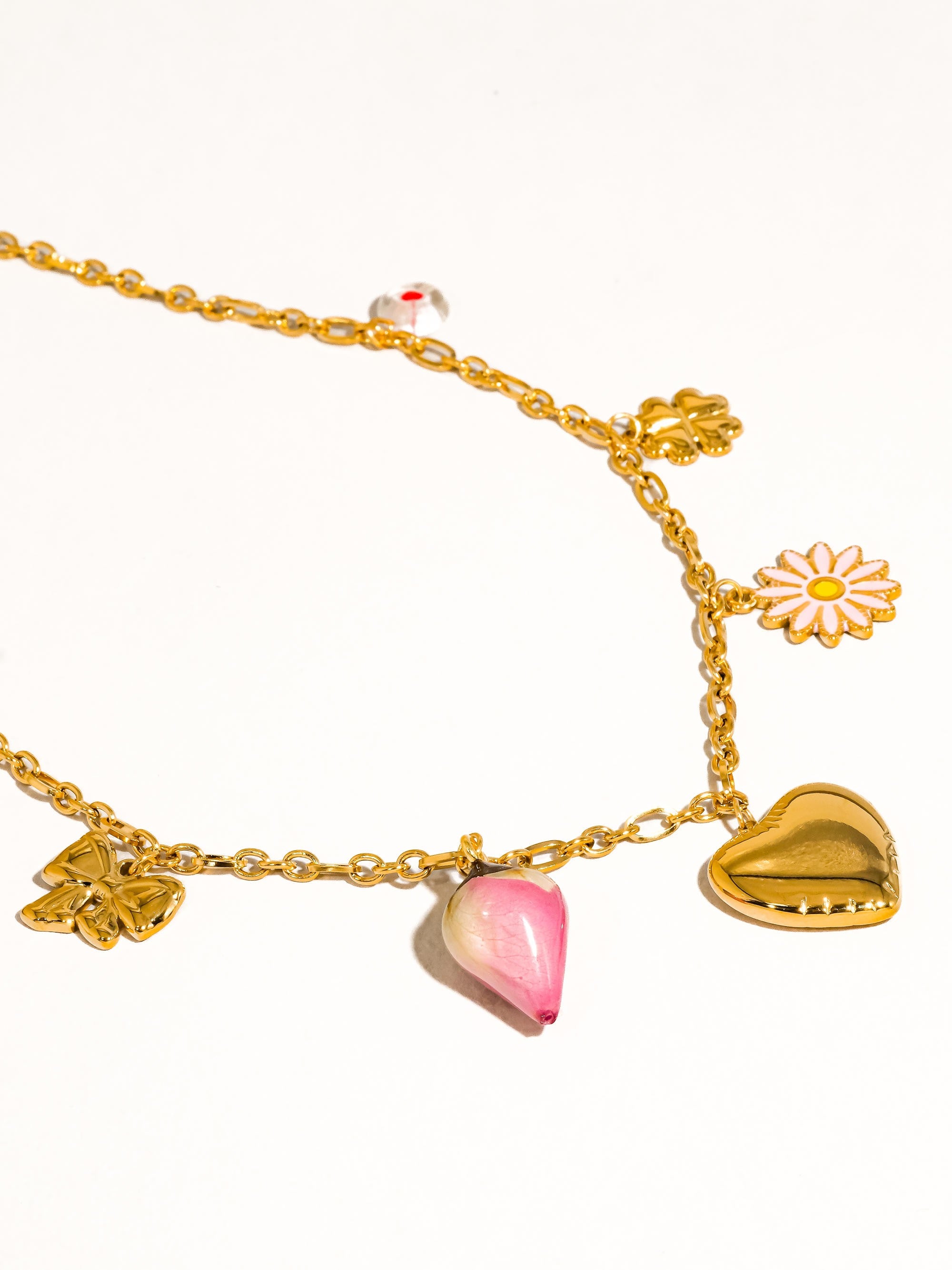 18k Gold Non-tarnish Vintage Floral Charm Necklace