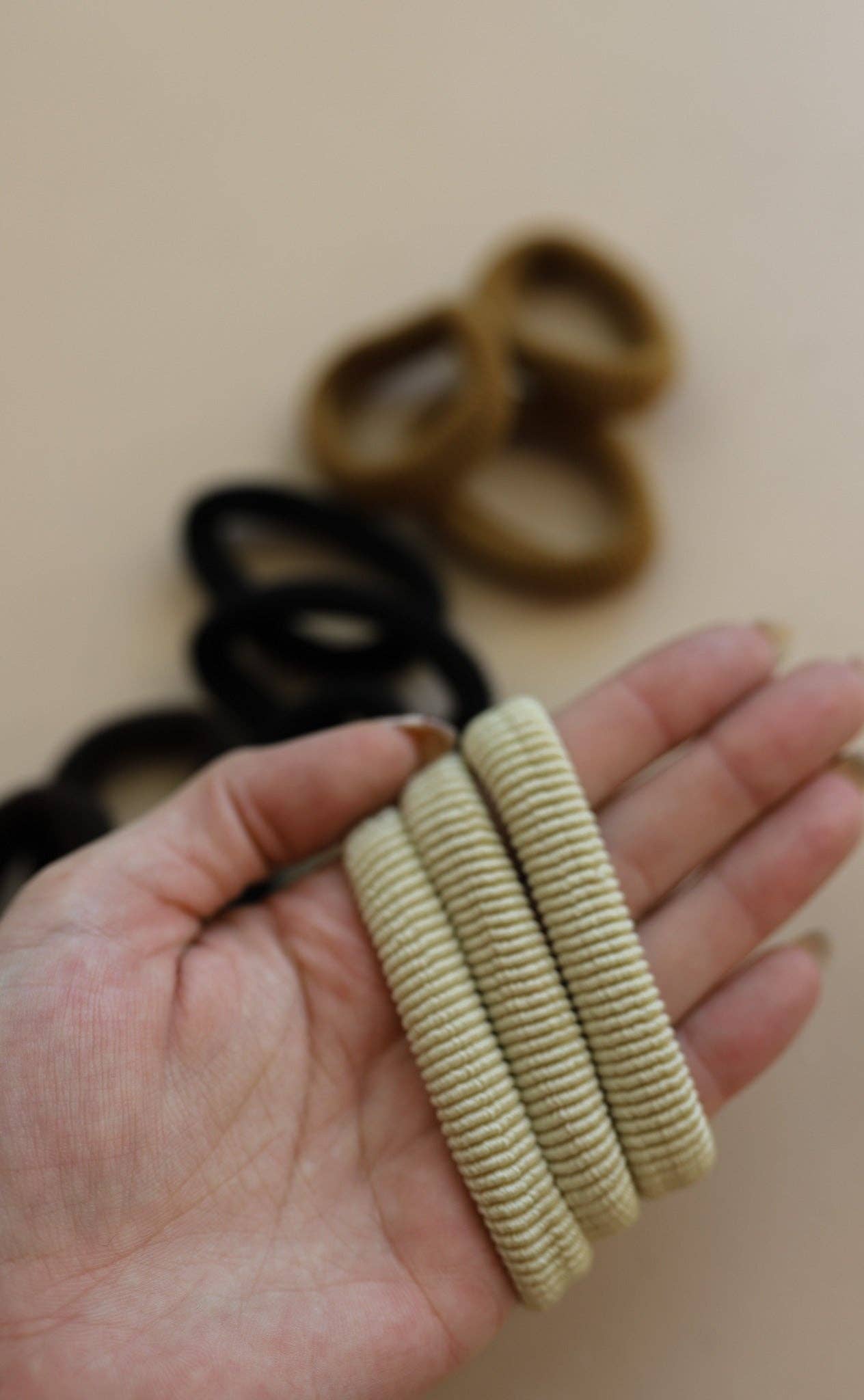 KAXI - Midi Slick Back Ponytails