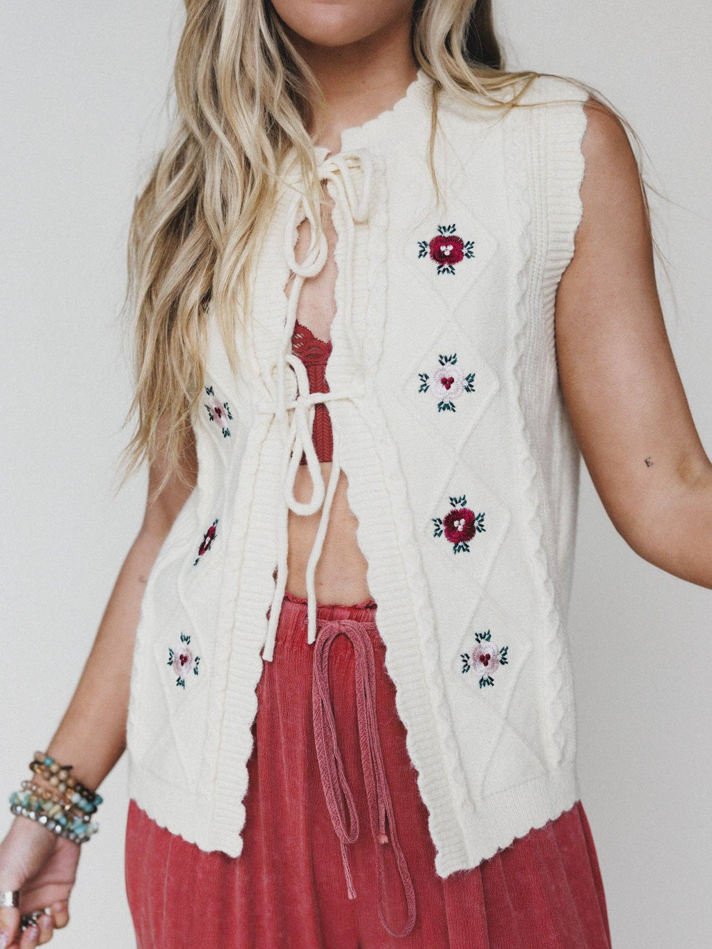 Lovely Florals Knit Vest - Cream