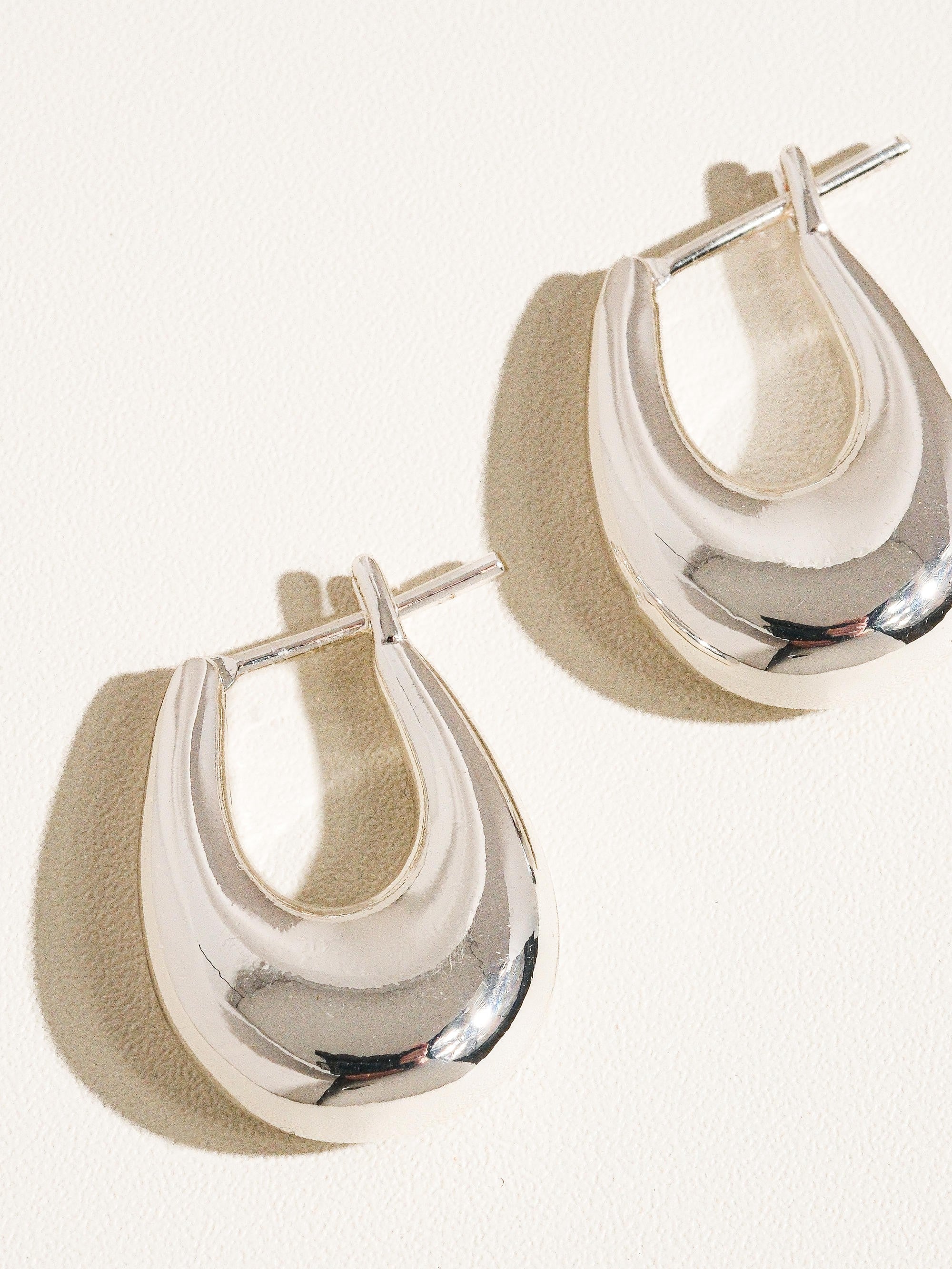 18k Classic Droplet Hoop Earring
