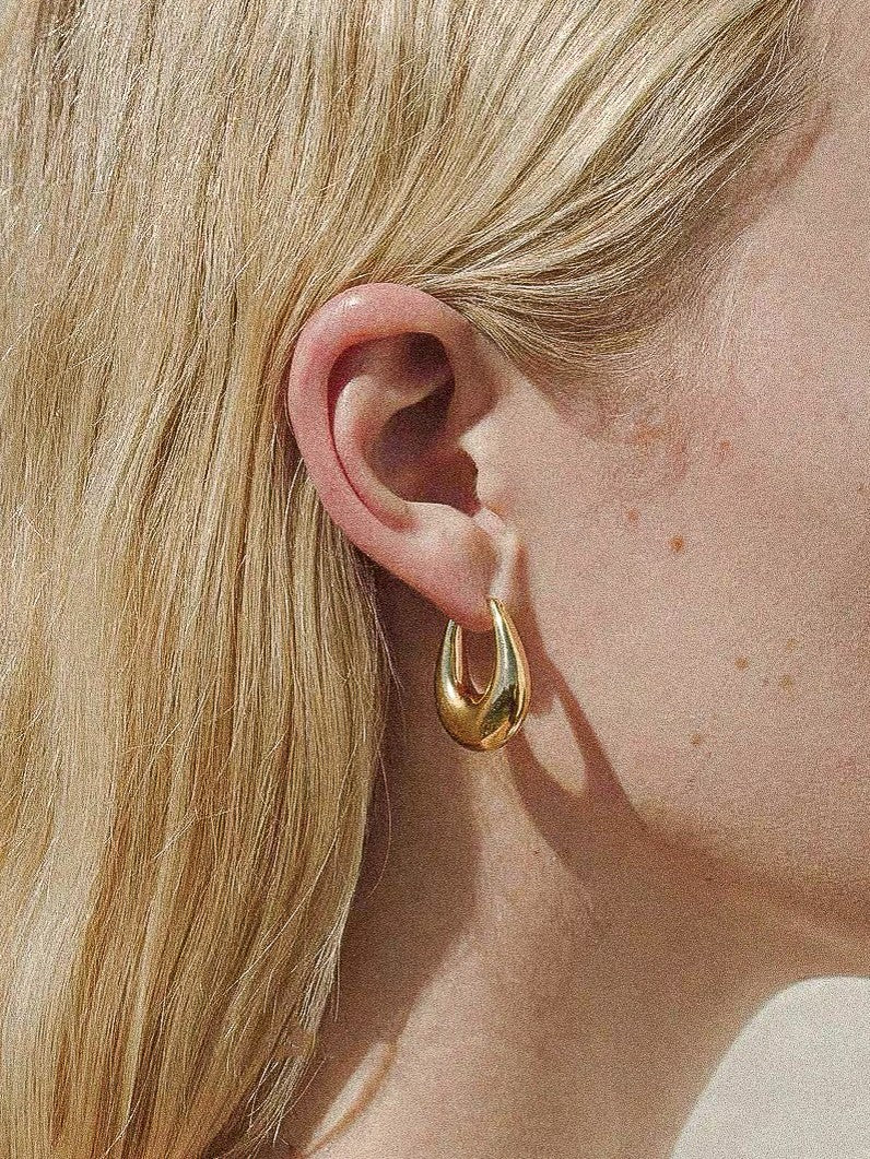 18k Classic Droplet Hoop Earring