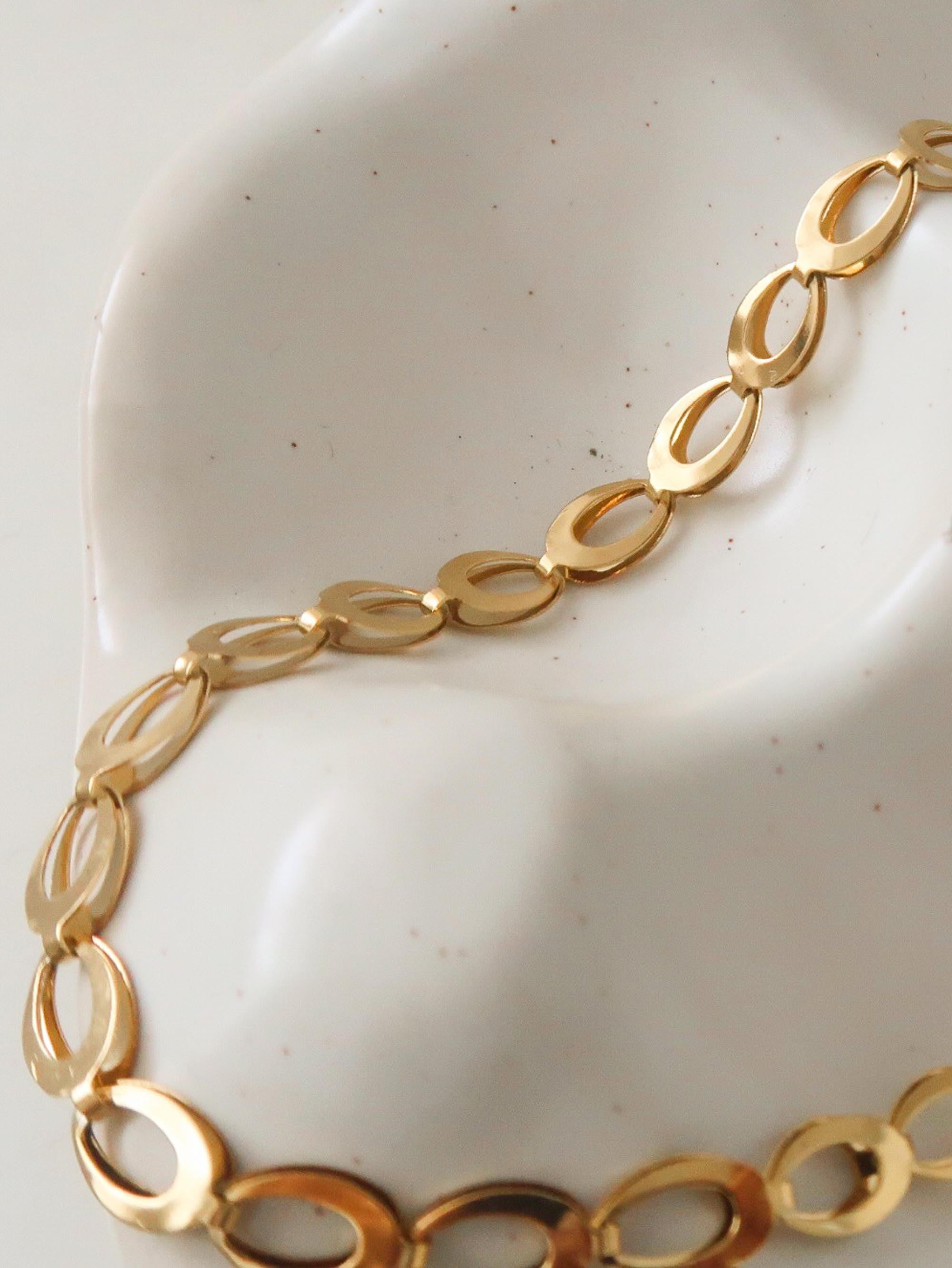 18k Gold Oval Link Chain Necklace