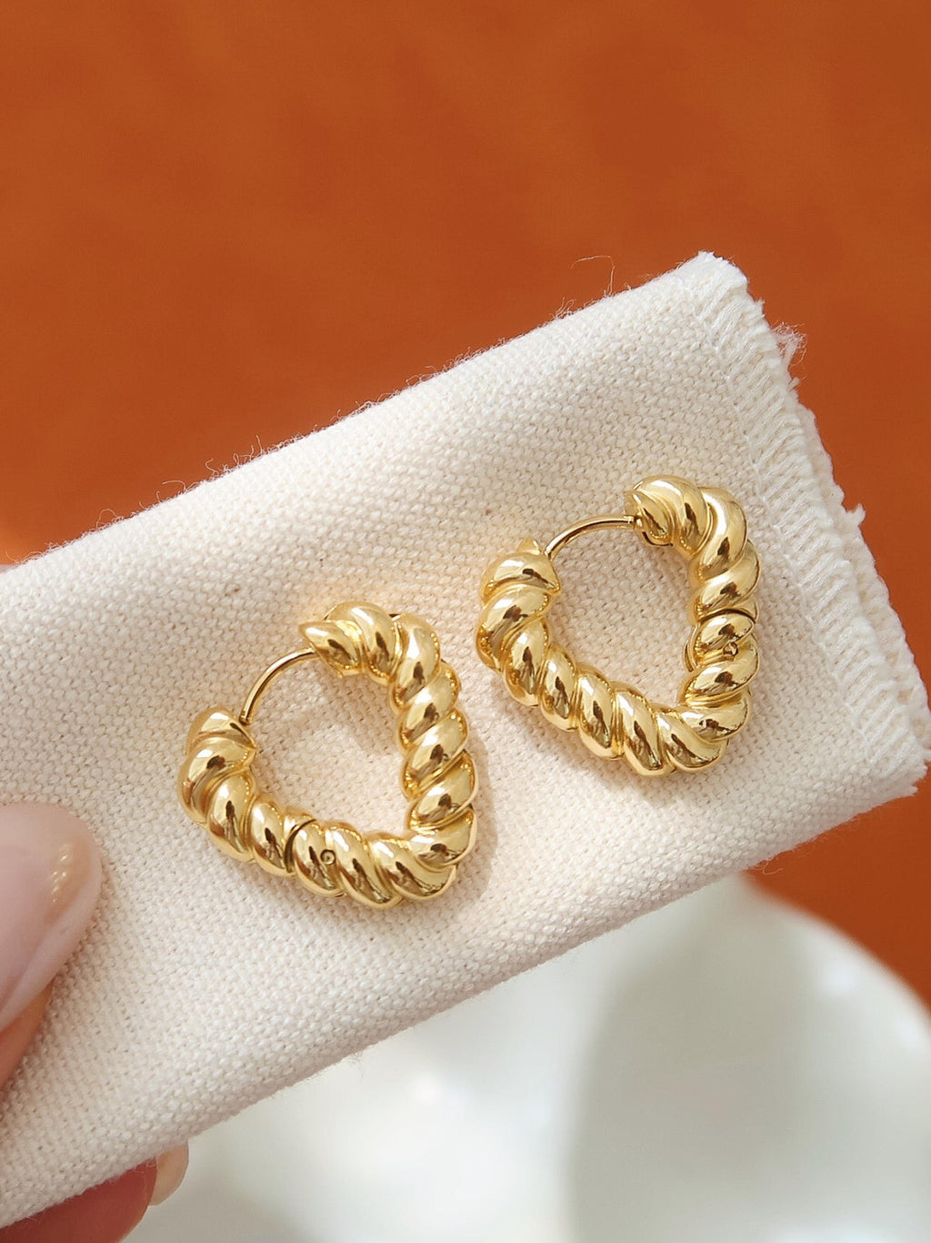 18k Gold Twisted Heart Hoop Earrings
