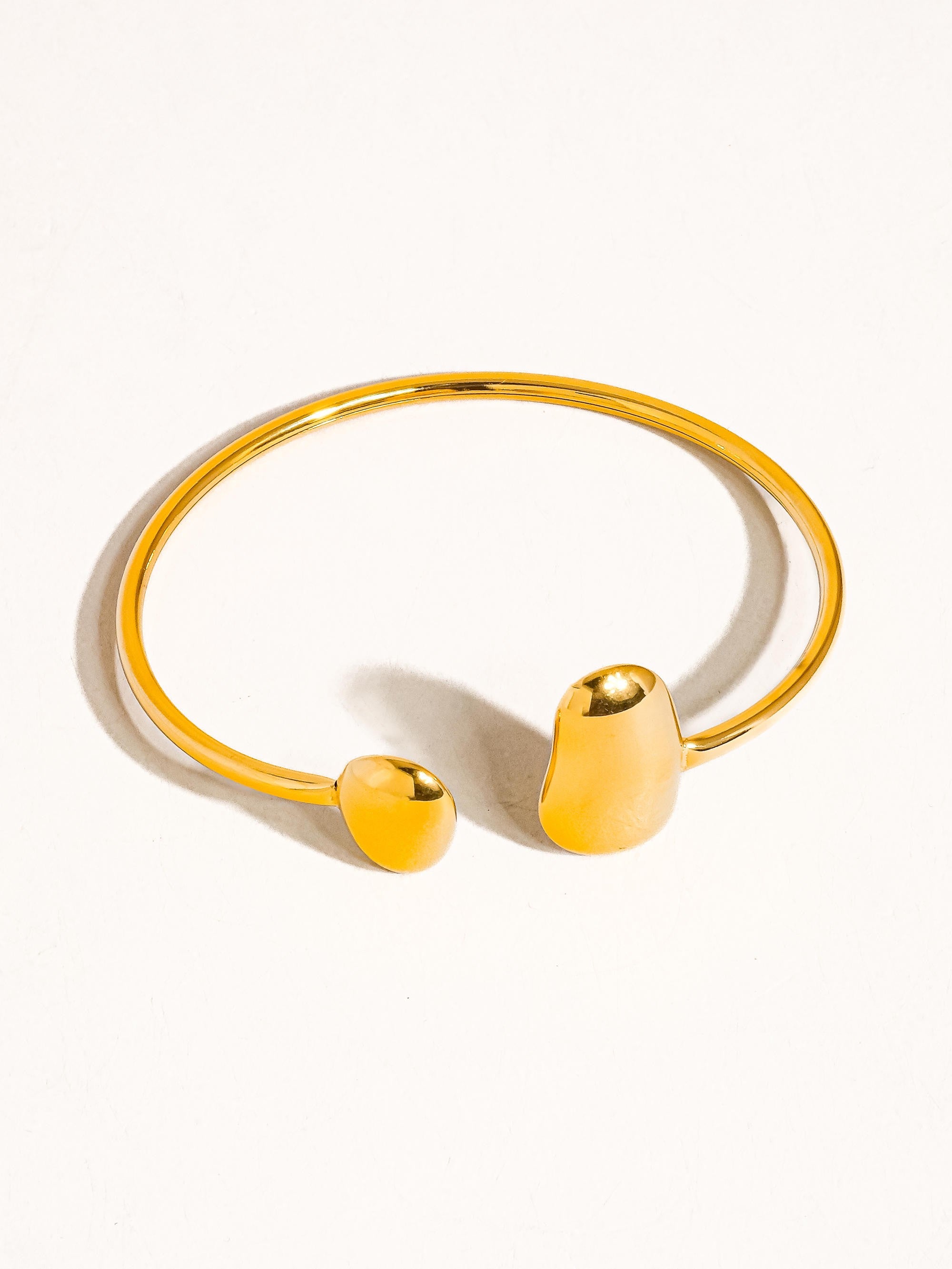 18k Non-tarnish Round Thin Bracelet