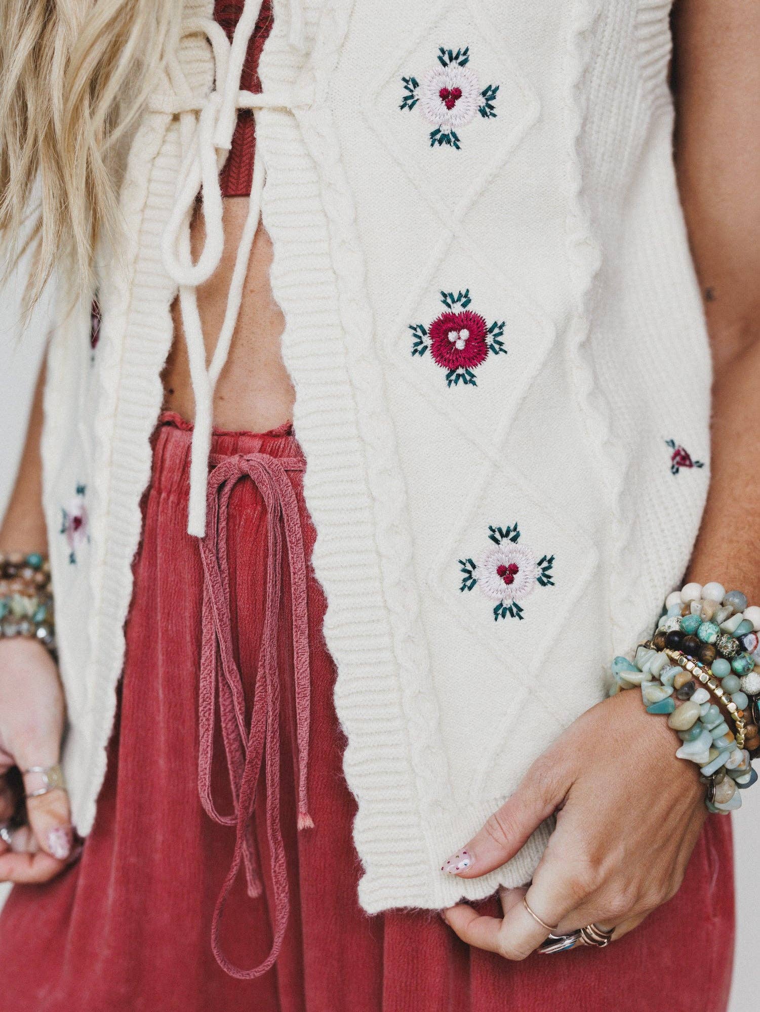 Lovely Florals Knit Vest - Cream