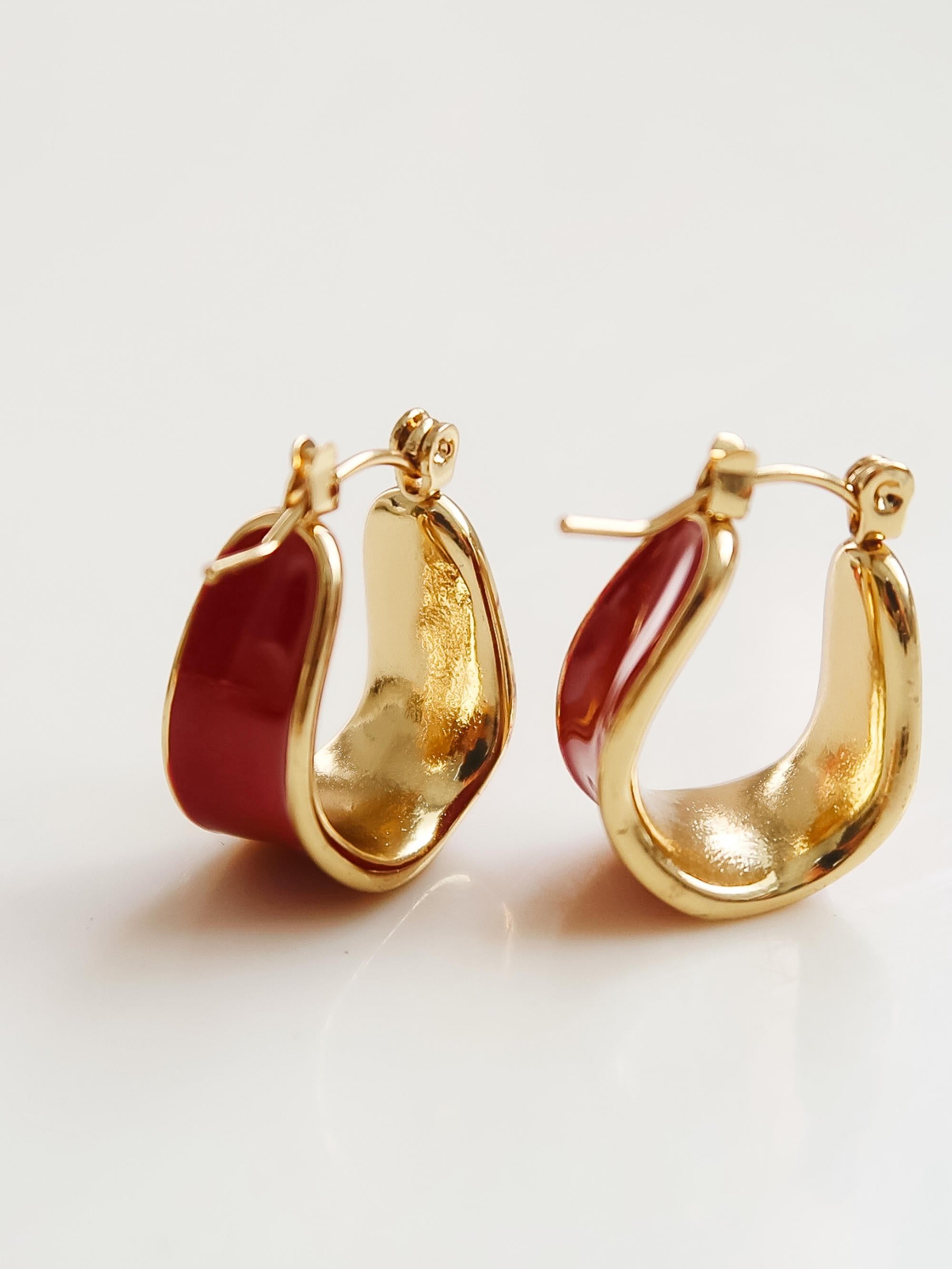 Candide 18k Gold & Burgundy Classic Hoop Earring