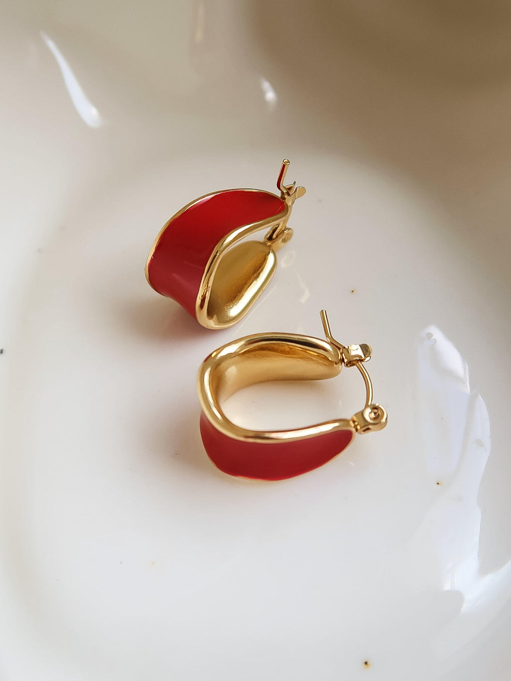 Candide 18k Gold & Burgundy Classic Hoop Earring