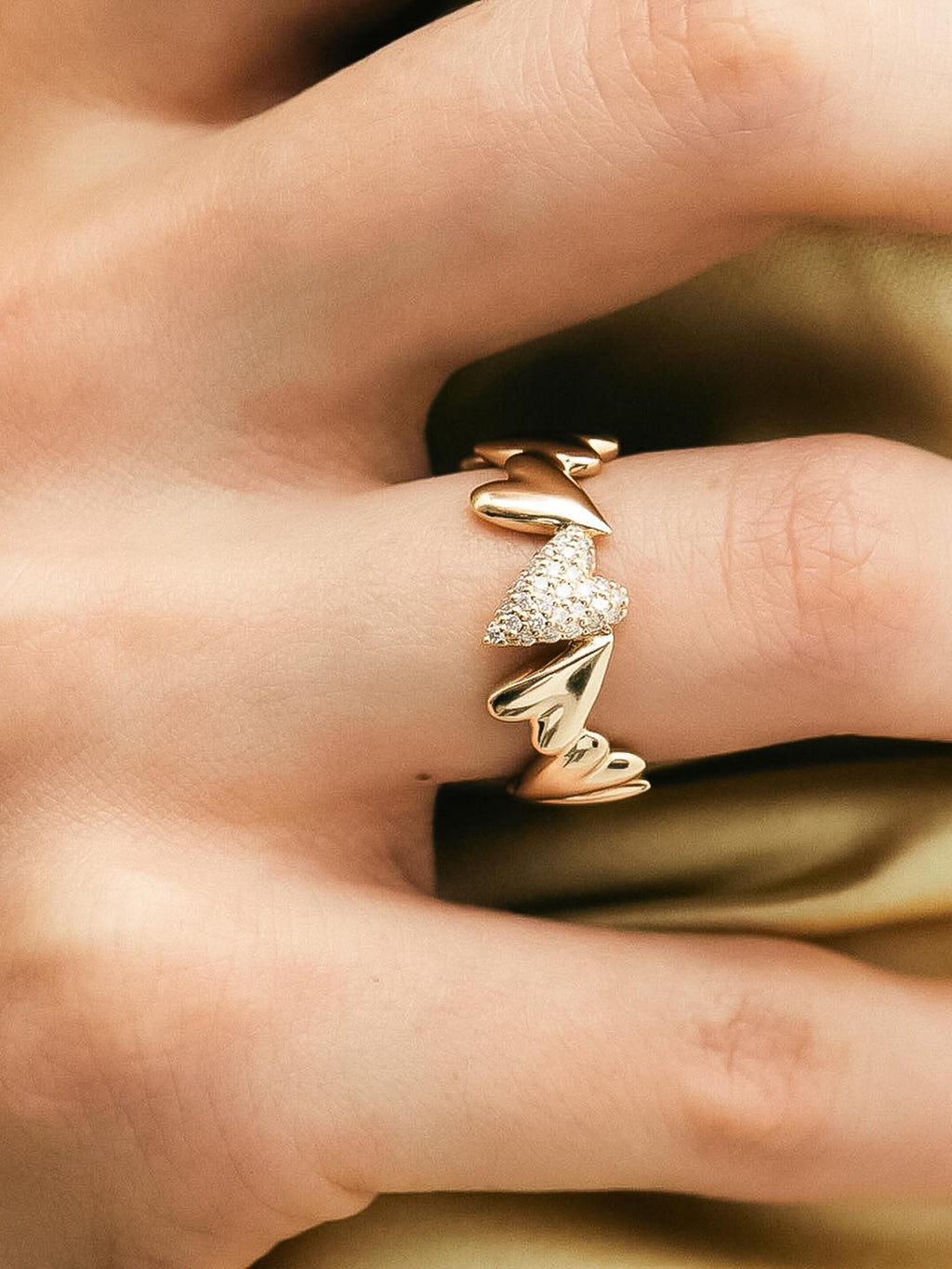 Cloe 18k Gold Heart Ring