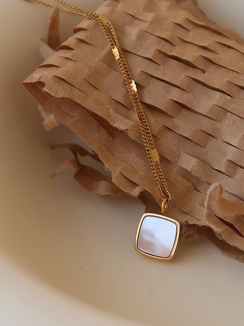 Felicty 18k Gold Non-tarnish Shell Square Necklace