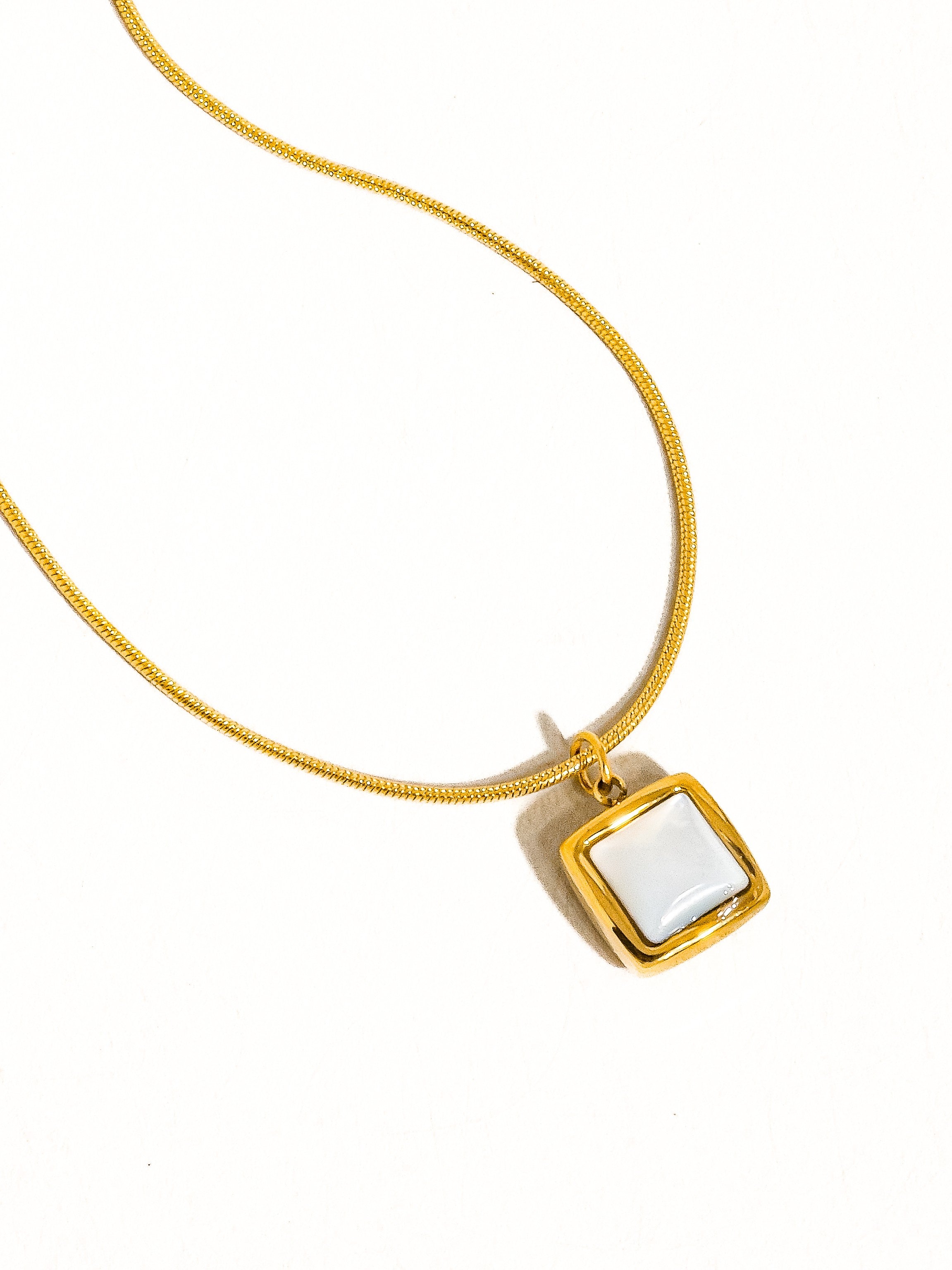 18k Gold Square Shell Necklace
